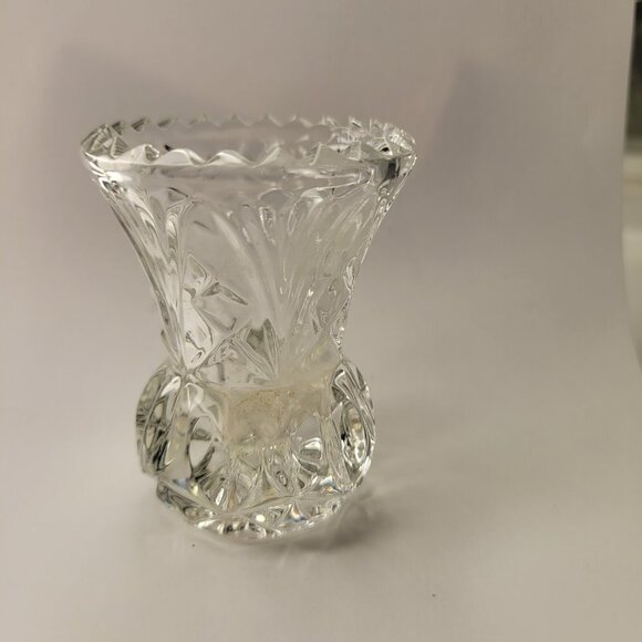 Small Crystal Mini Vase - Picture 8 of 9